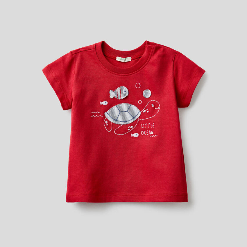 T-shirt in organic cotton with embroidery